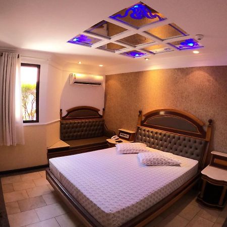 Motel Villa Di Roma (Adults Only) Гуаружа Екстериор снимка